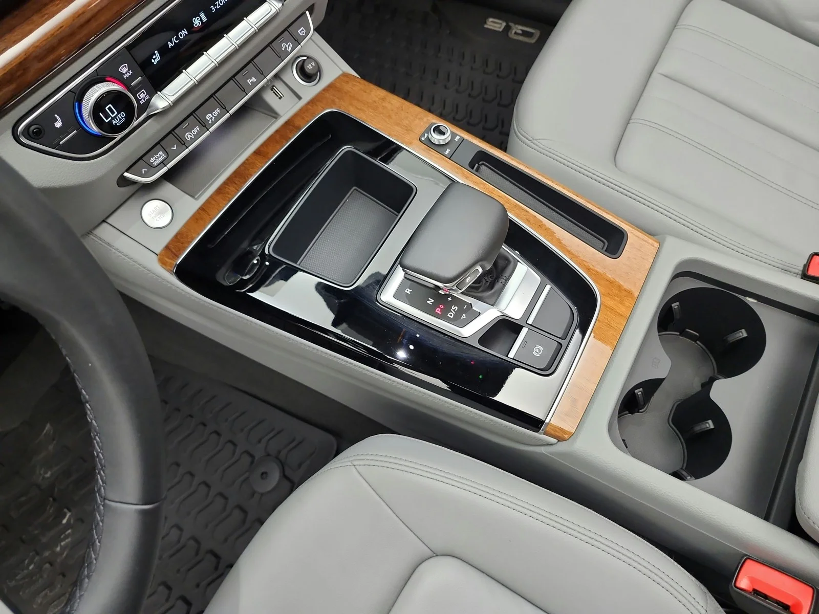 Used 2023 Daytona Gray Pearl Effect Audi S line Premium Plus image 11