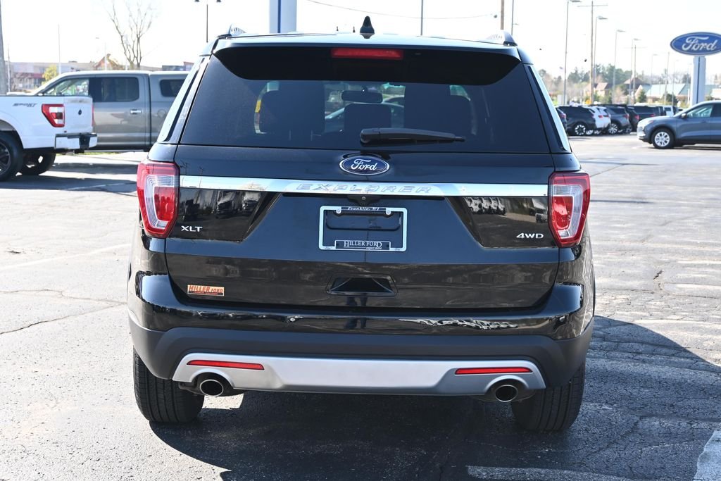 Used 2016 Shadow Black Ford XLT image 10