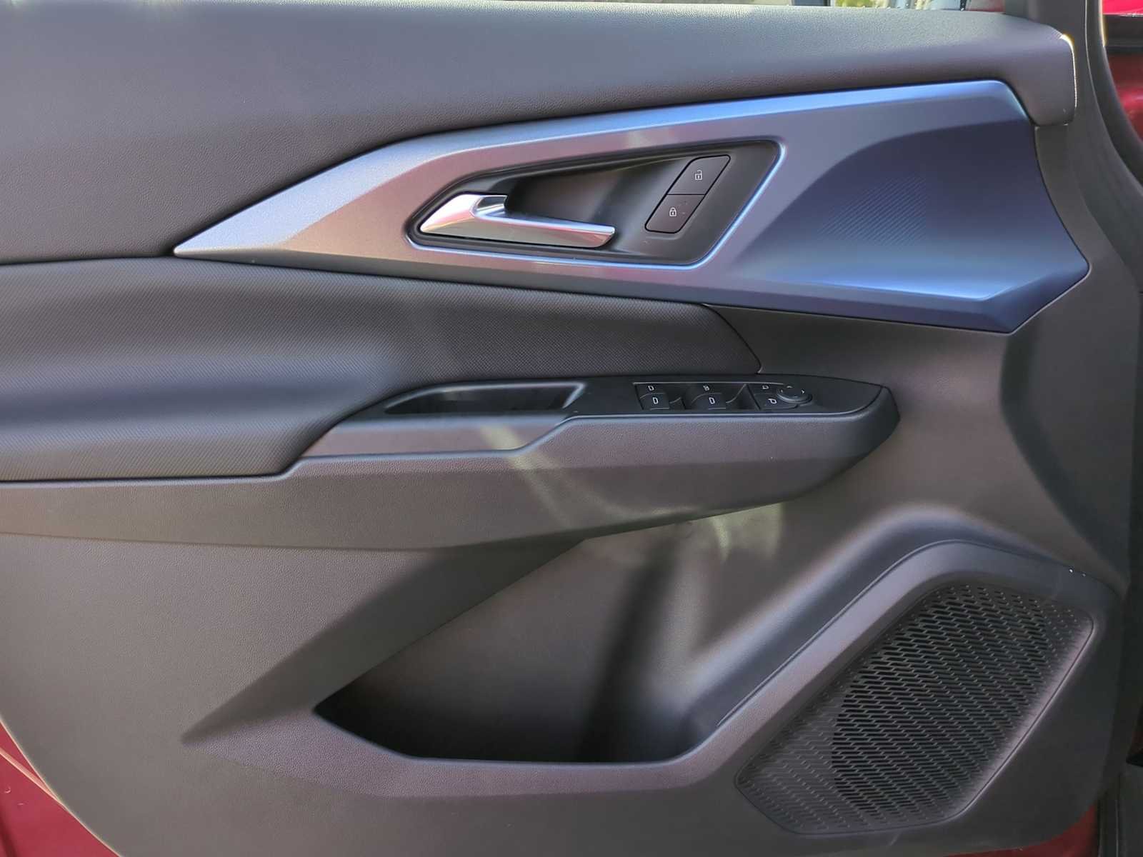 2026 Chevrolet Equinox EV 2LT - Photo 10