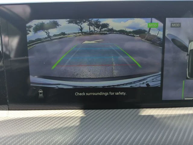 Used 2025 White Nissan SR image 38