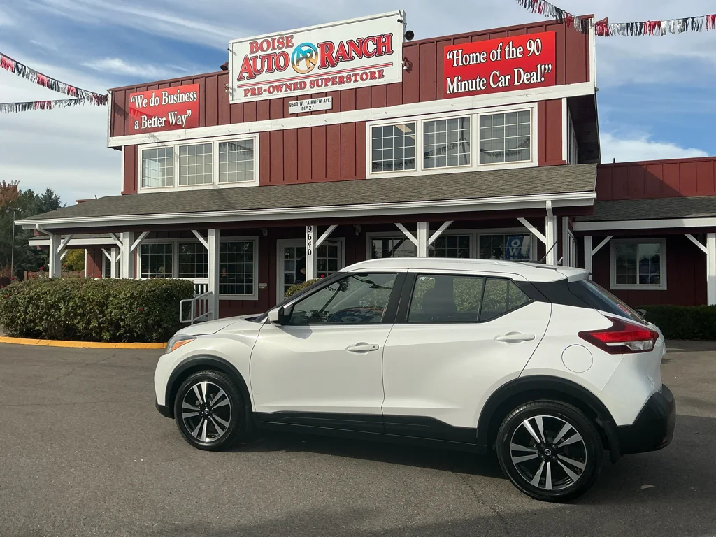 Used 2019 Aspen White Tricoat Nissan SV image 9