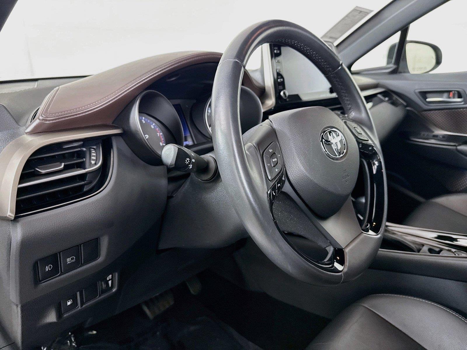 Used 2019 Blizzard Pearl Toyota Limited image 4