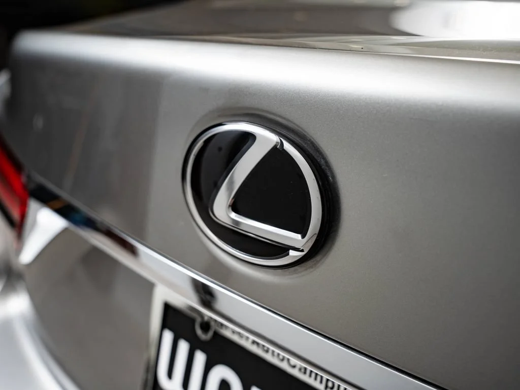 Used 2023 Atomic Silver Lexus 500 image 18