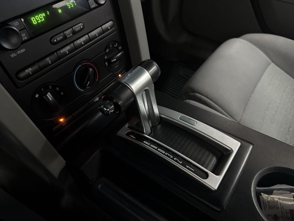 Used 2007 Blue Ford V6 Deluxe image 24