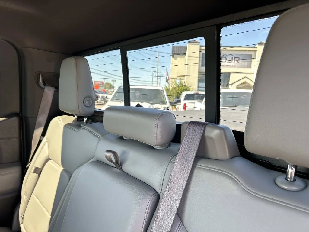Used 2020 White Chevrolet LT Trail Boss image 11