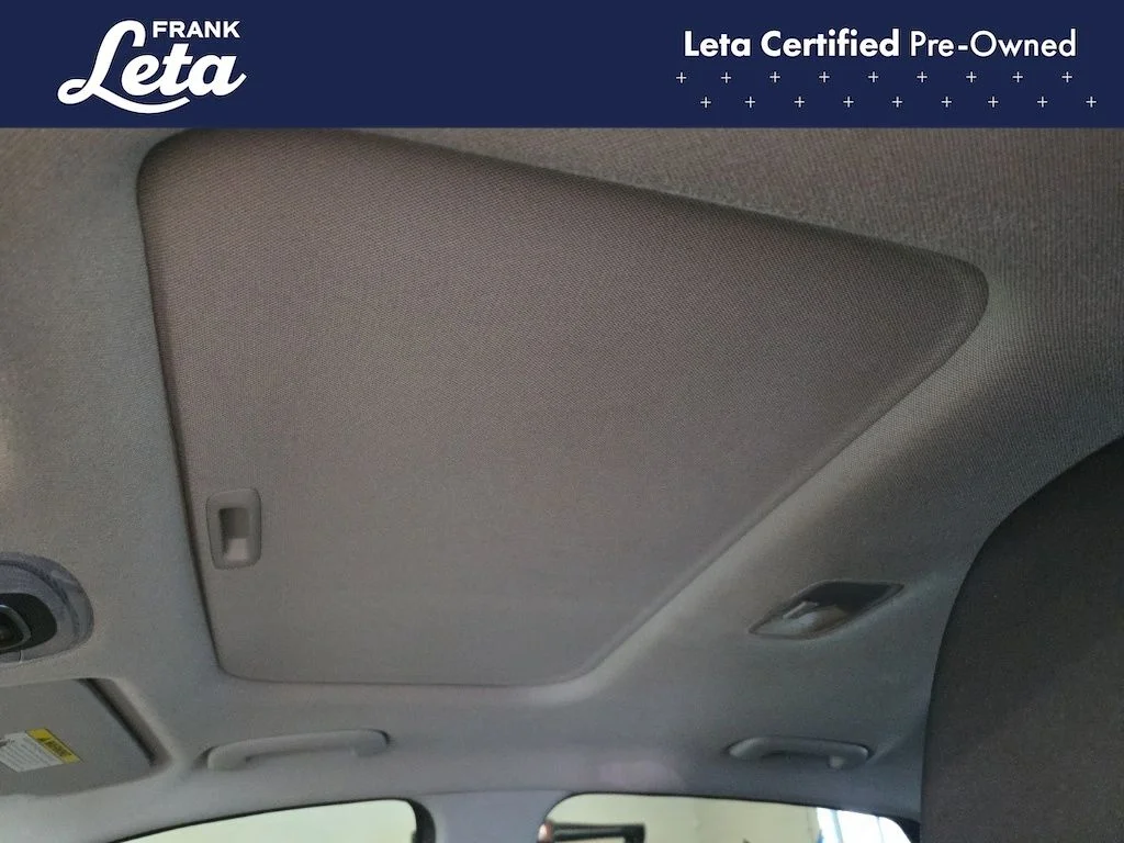 Certified Used 2025 Red Hyundai SEL Convenience image 15