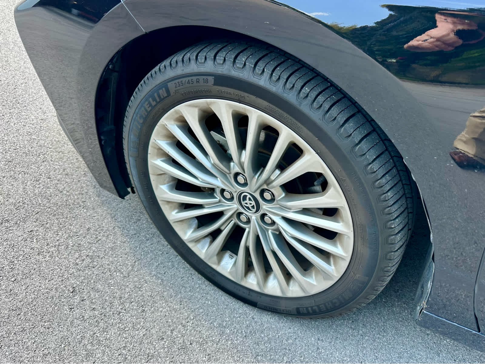 Used 2020 Midnight Black Metallic Toyota Hybrid Limited image 9