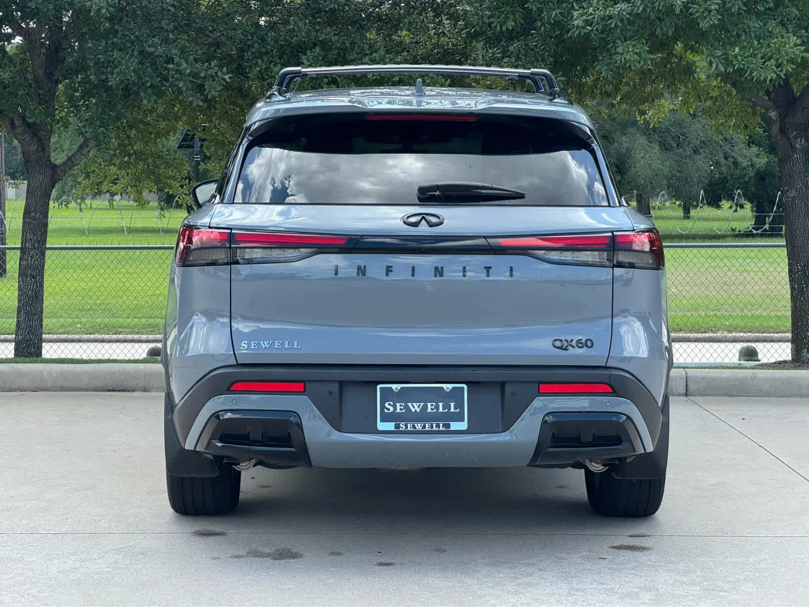 Certified Used 2025 Harbor Gray INFINITI LUXE image 7