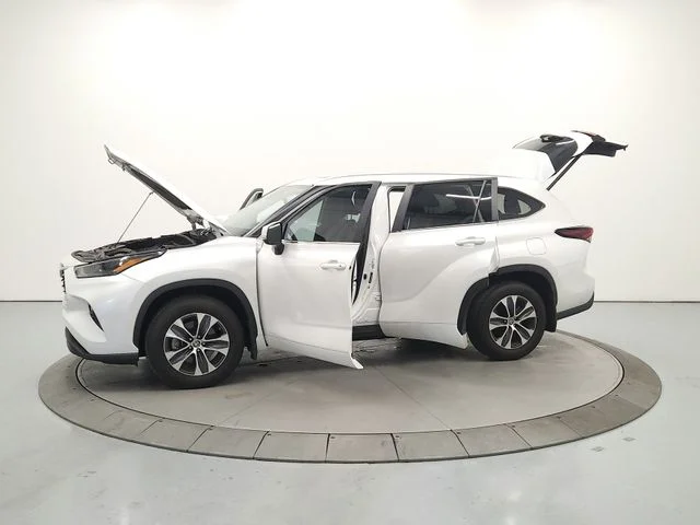 Used 2024 Beige Toyota XLE image 13