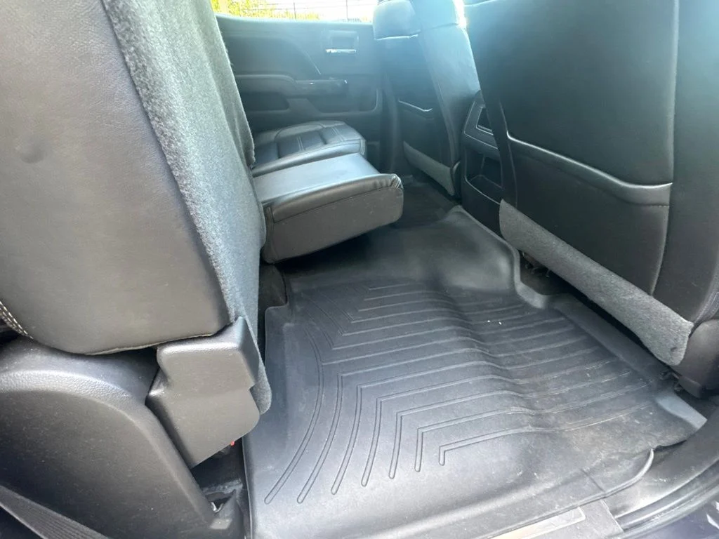 Used 2016 Silver GMC Denali image 24