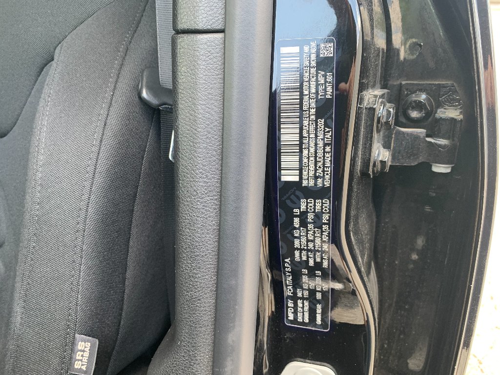 Used 2021 Black Clearcoat Jeep Latitude image 23