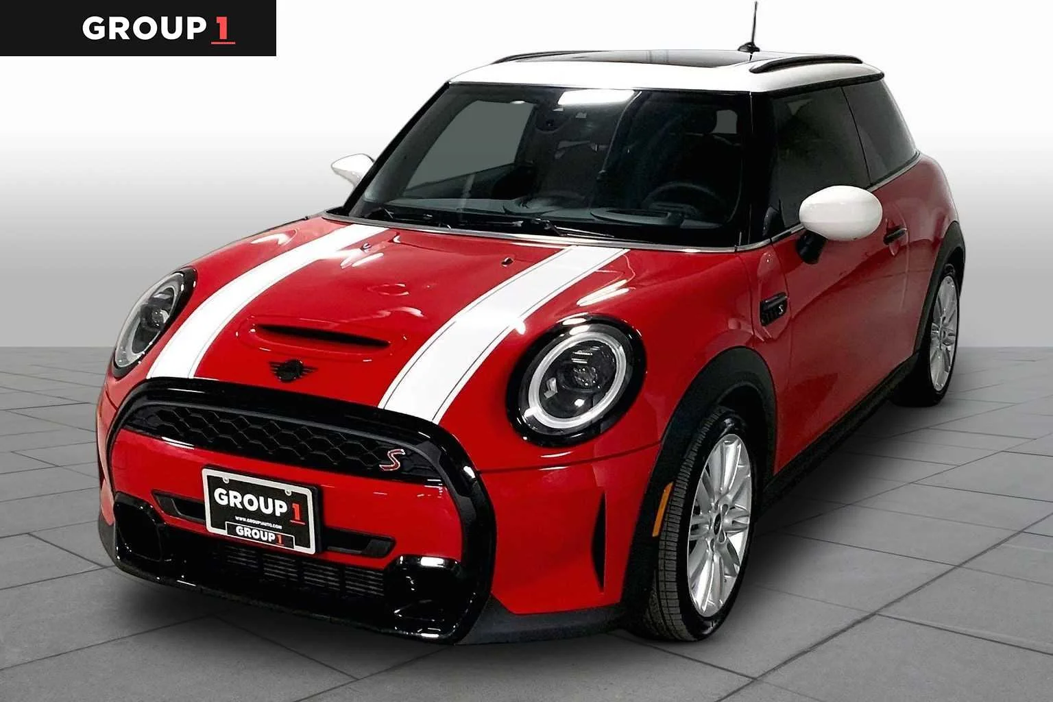2024 MINI Hardtop Cooper S's photo
