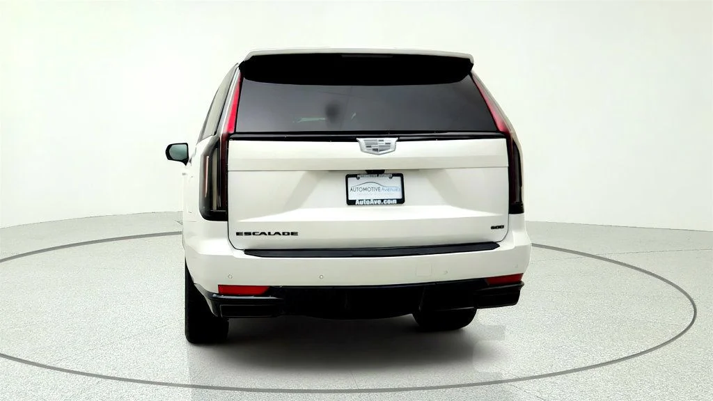 Used 2022 Crystal White Tricoat Cadillac Sport 4WD w/ Touring Pkg & Sport Performance Pkg image 6