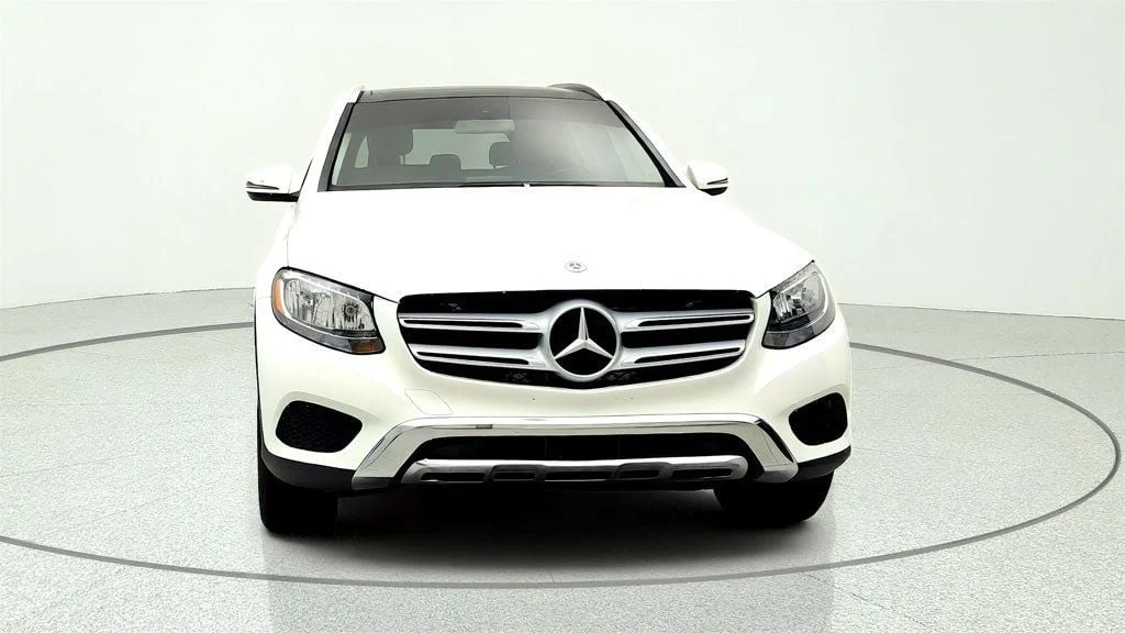 Used 2018 Polar White Mercedes-Benz GLC 300 4MATIC® SUV image 2