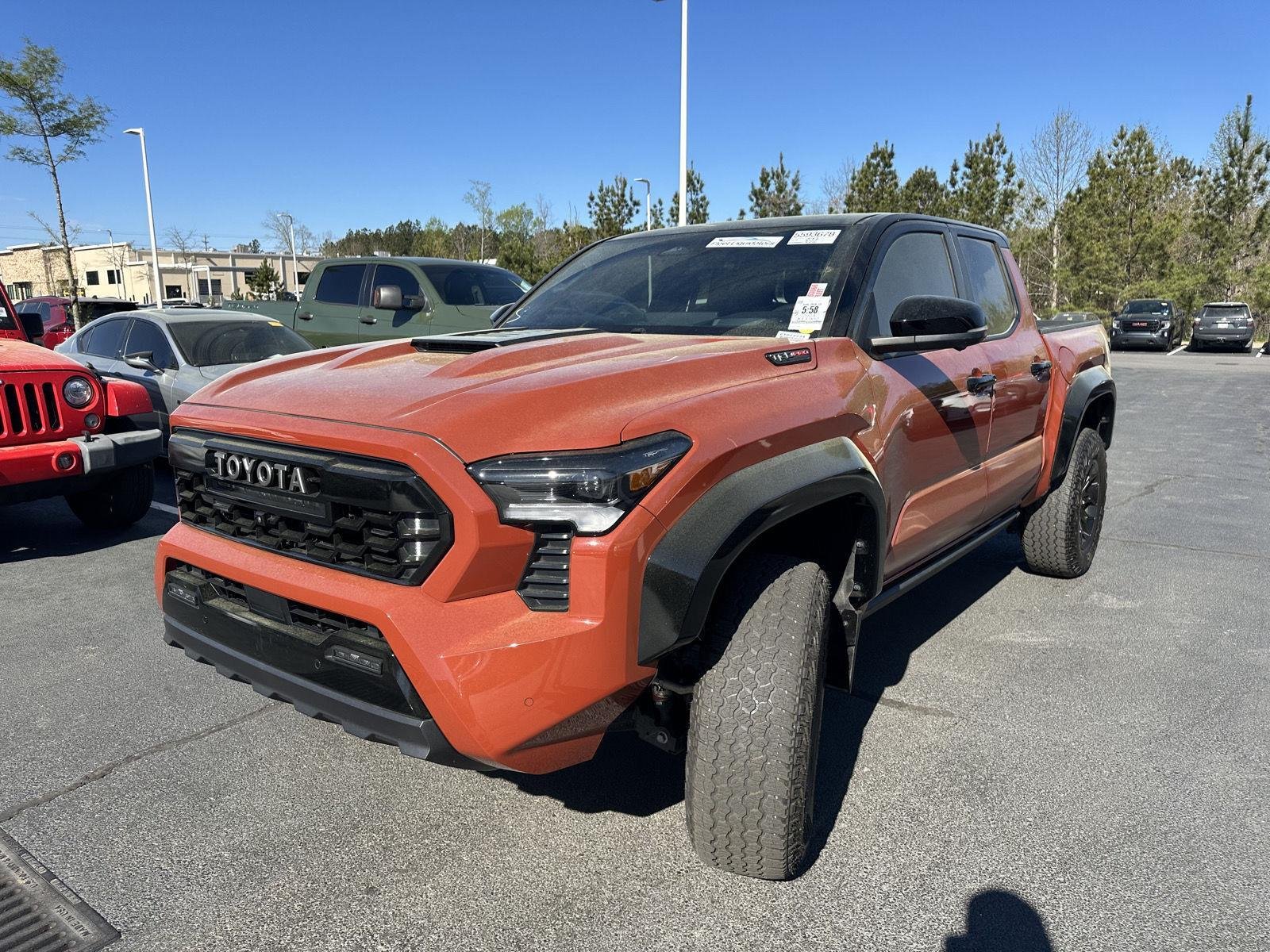 2025 Toyota RAV4 XSE - Photo 61