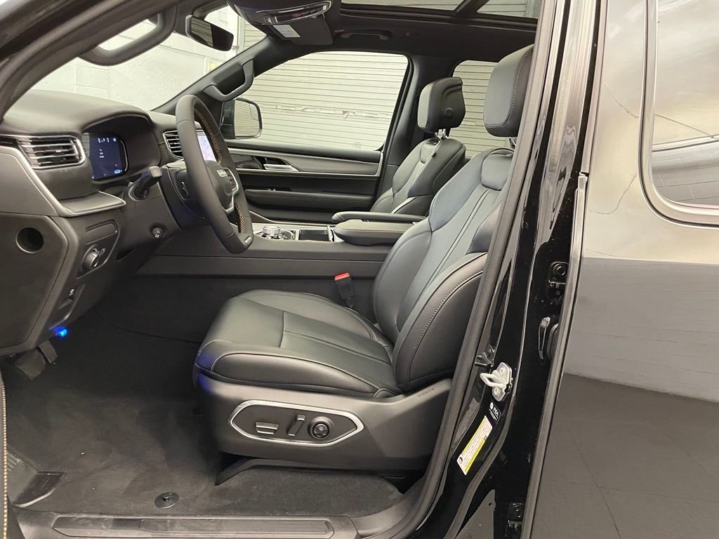 New 2026 High Gloss Black Exterior Paint Jeep 85th Anniversary Edition image 18