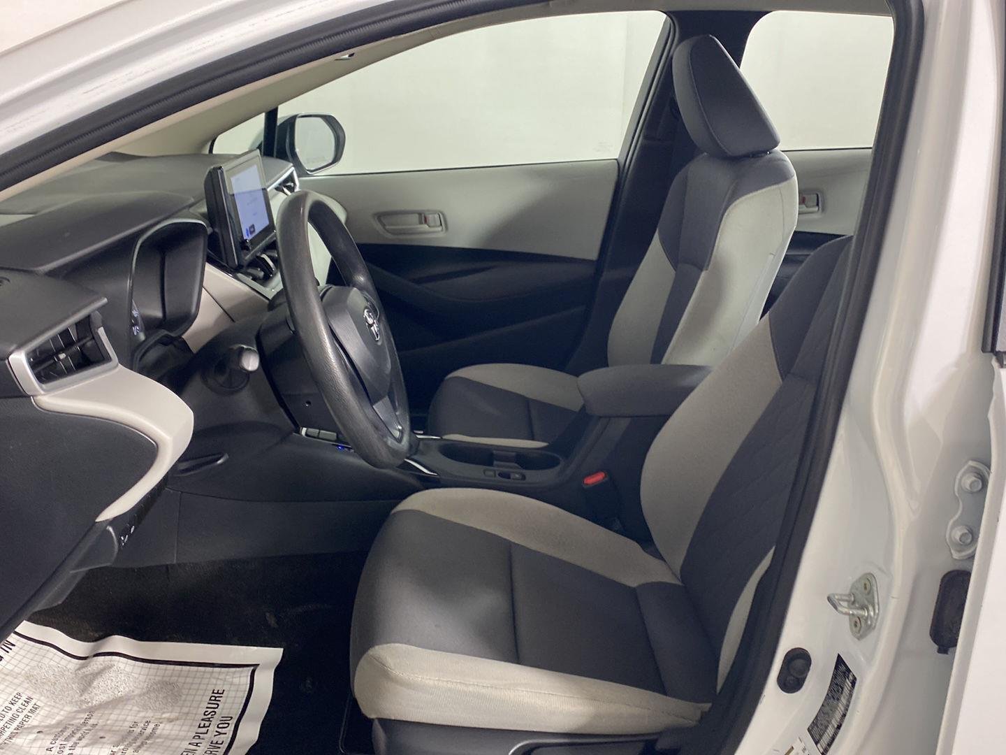Used 2023 Ice Cap Toyota LE image 10