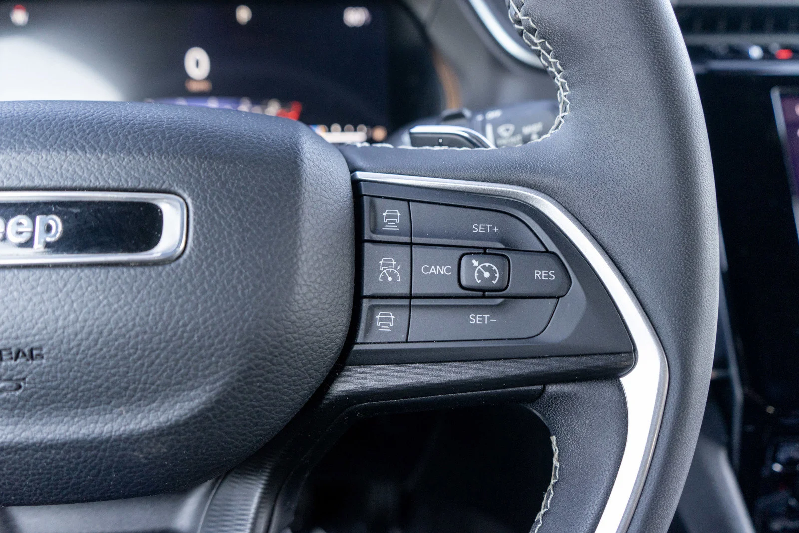 Used 2023 Baltic Gray Metallic Clearcoat Jeep Altitude X image 26