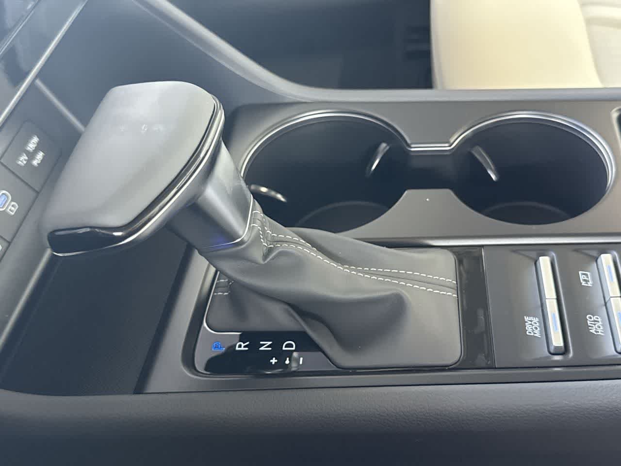 New 2026 Serenity White Hyundai SE image 21