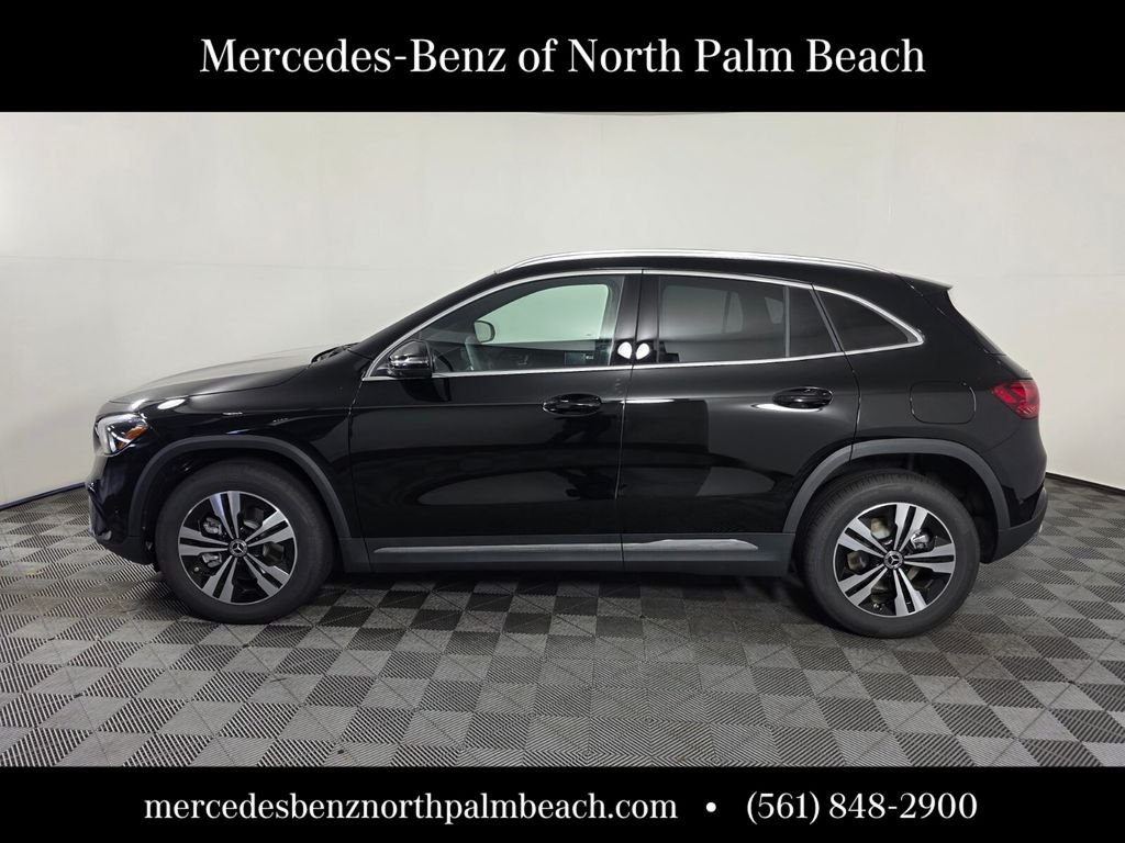 New 2026 Night Black Mercedes-Benz GLA 250 image 3