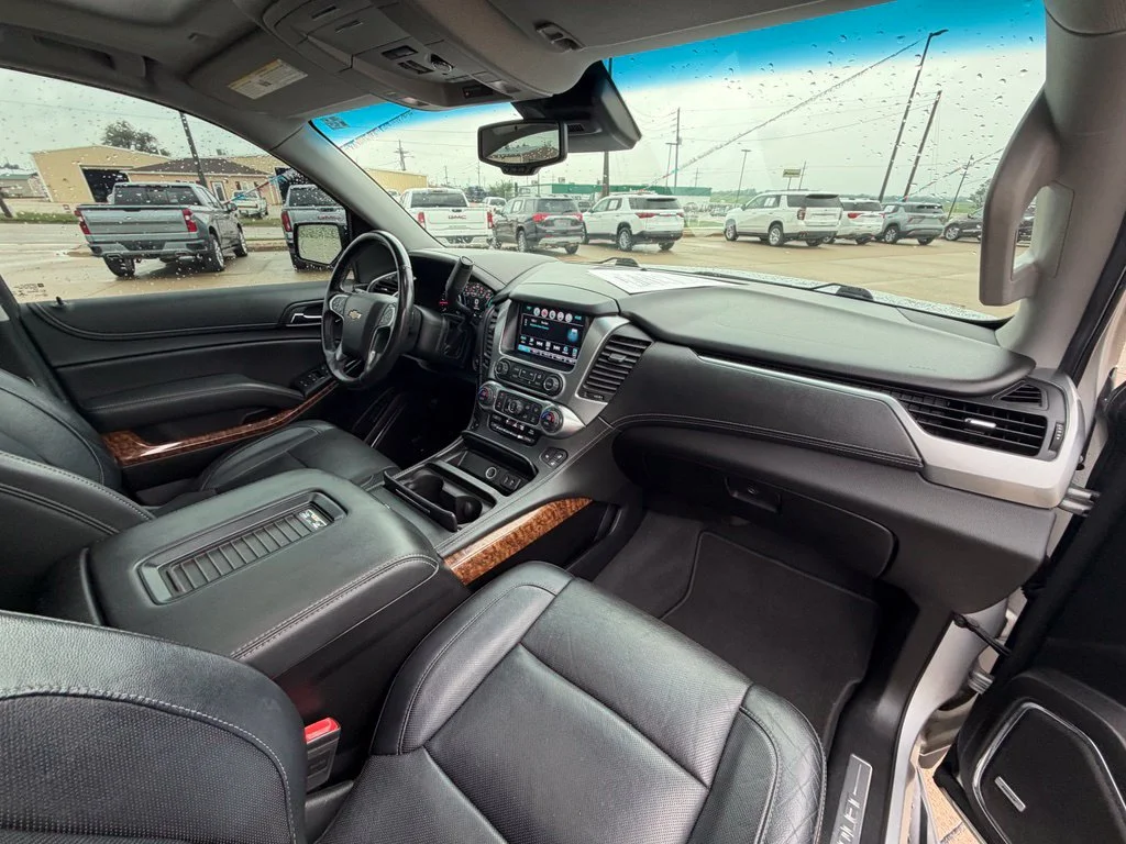 Used 2019 Silver Chevrolet Premier image 35