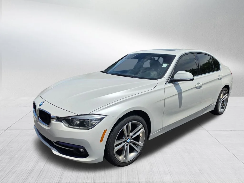 2018 BMW 3 Series 330i xDrive Sedan's photo