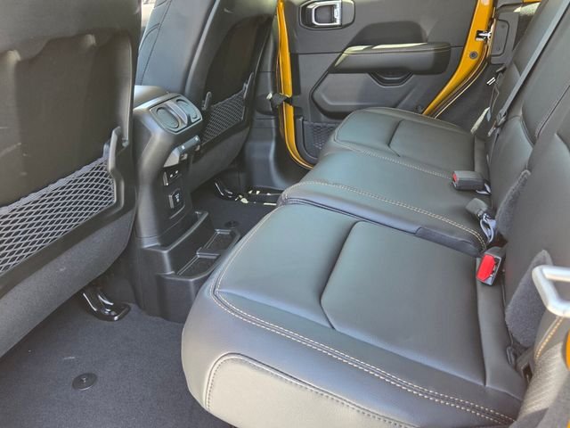 New 2026 Goldilocks Exterior Paint Jeep Sahara image 12