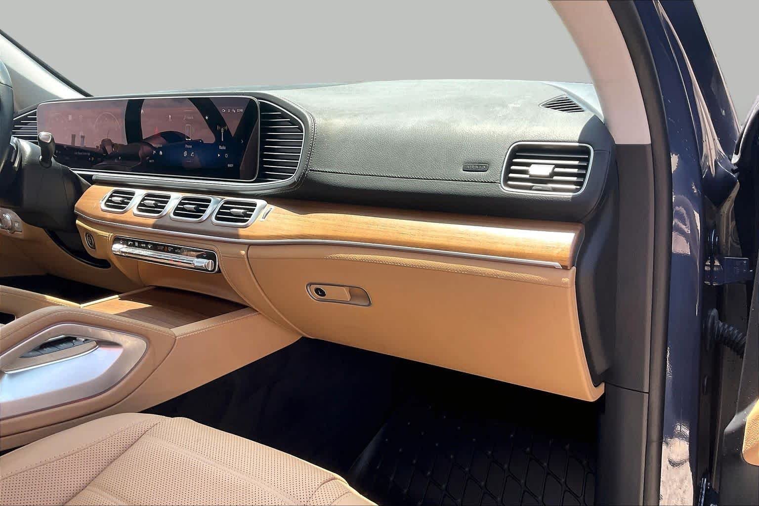 Used 2024 Twilight Blue Metallic Mercedes-Benz GLE 350 image 18
