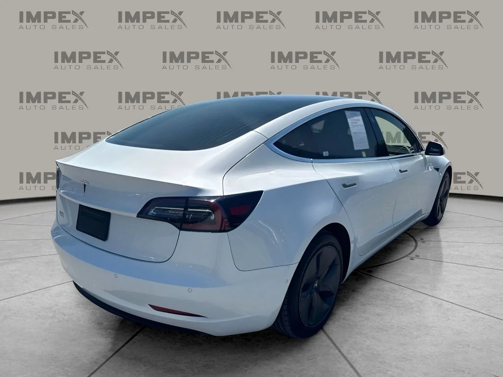 Used 2020 White Tesla Standard Range Plus image 3