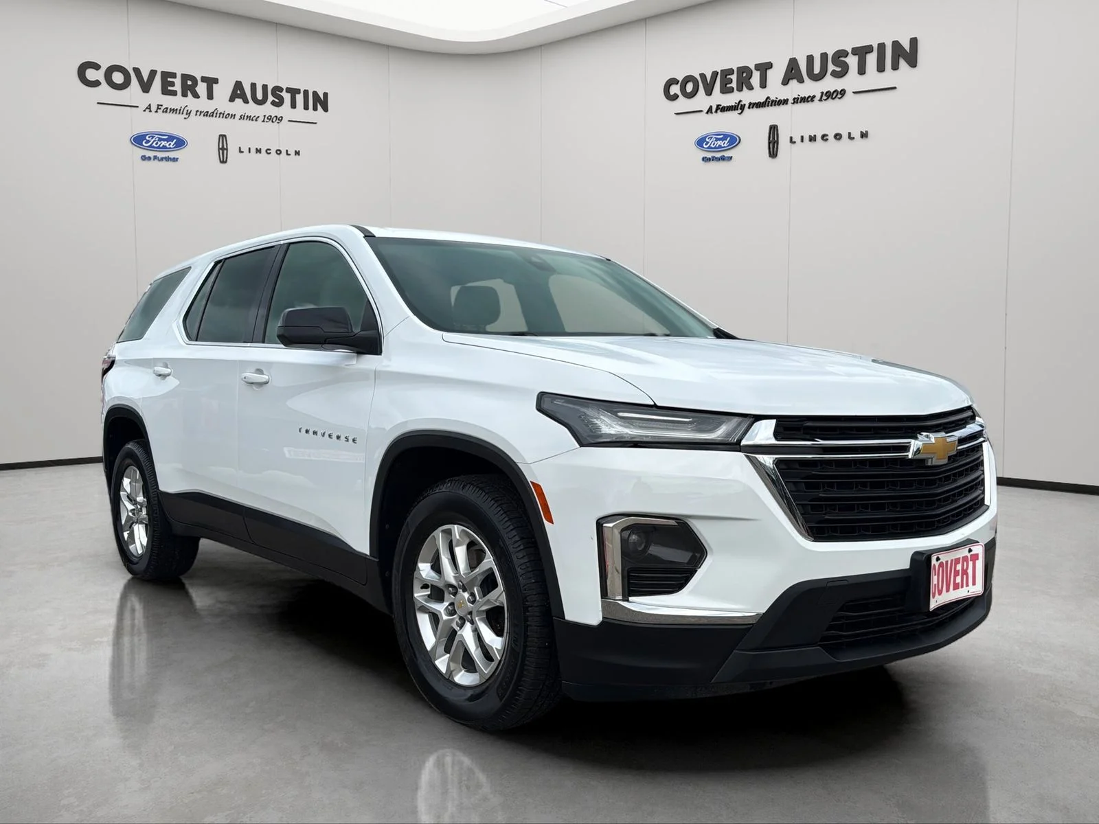 Used 2022 White Chevrolet LS image 7
