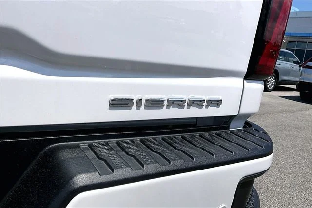 Used 2024 White GMC Denali Ultimate image 25