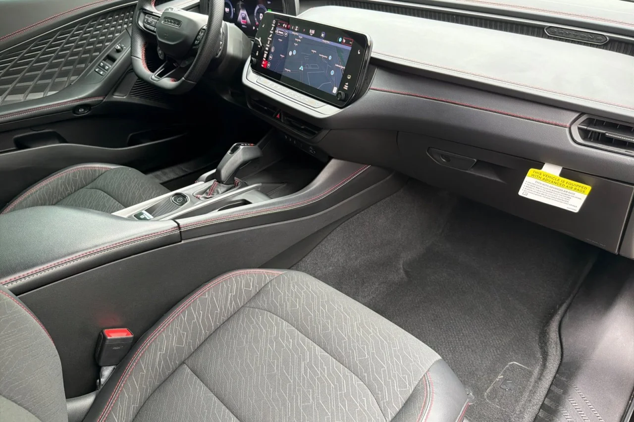Used 2025 DIAMOND BLACK CRYST Dodge R/T image 14