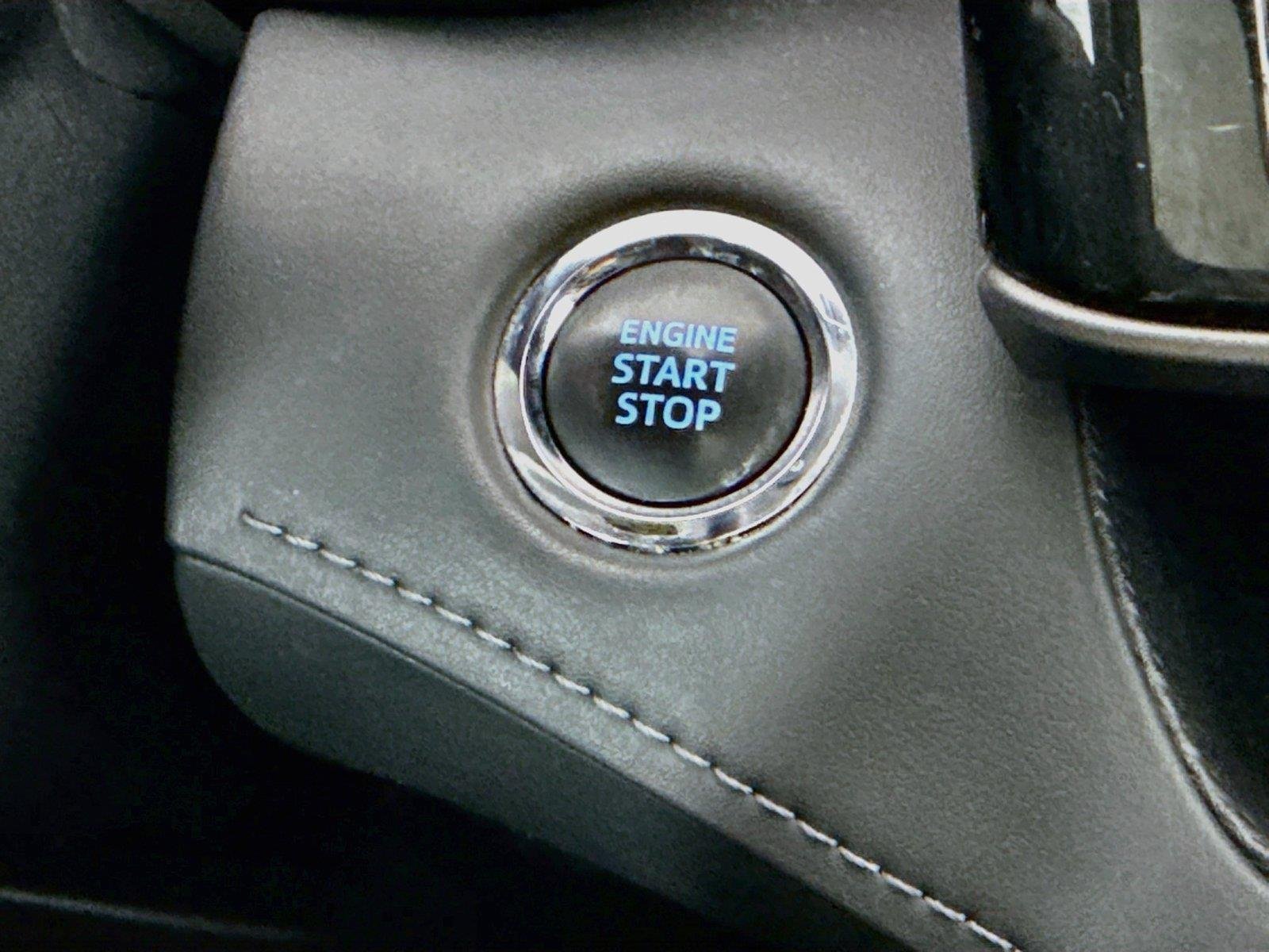 Used 2022 Midnight Black Metallic Toyota XLE image 21