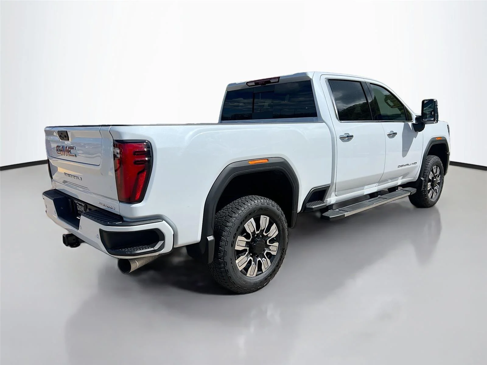 2026 GMC Sierra 3500HD Denali - Photo 13