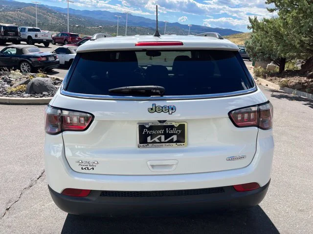 Used 2024 Bright White Clearcoat Jeep Latitude image 9
