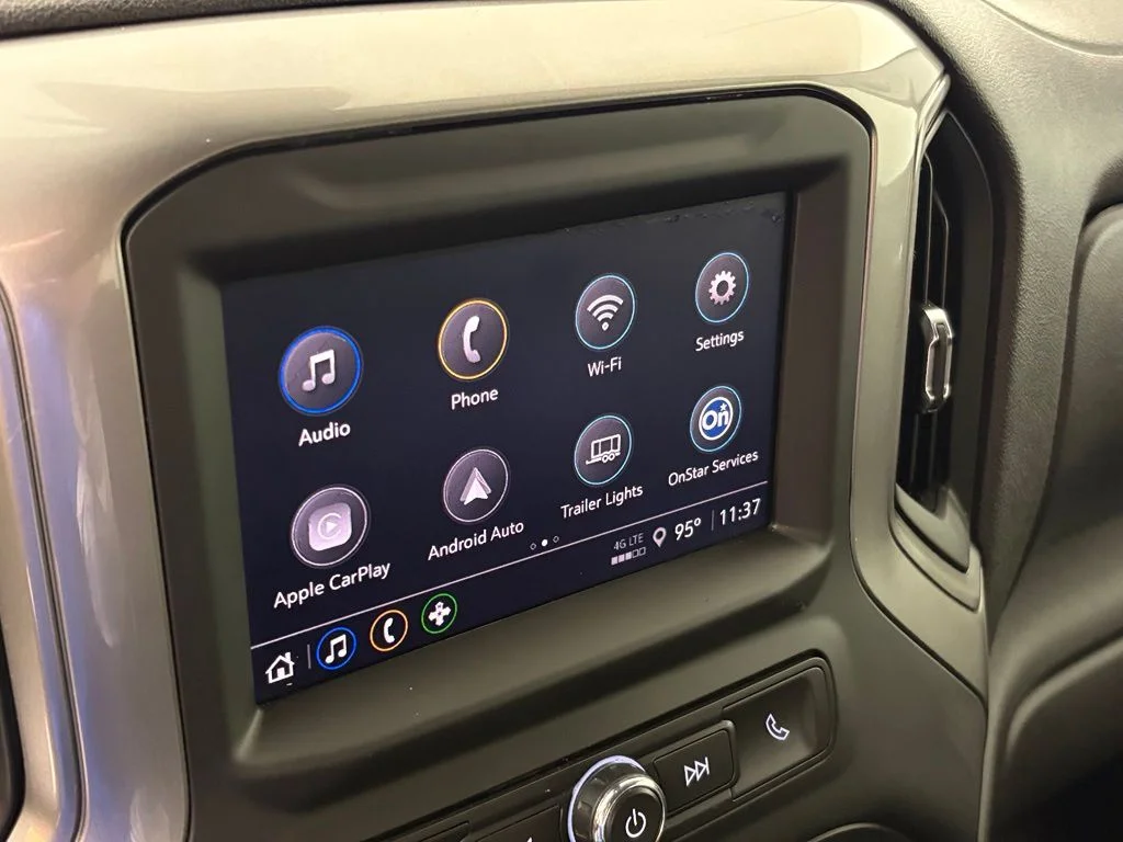 Used 2024 White Chevrolet Custom image 28