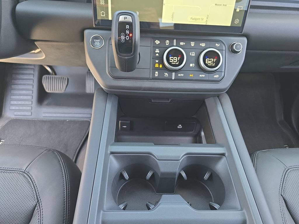 2026 Land Rover Defender X-Dynamic SE - Photo 25