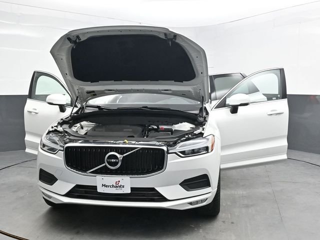 Used 2021 White Volvo T6 Momentum image 55