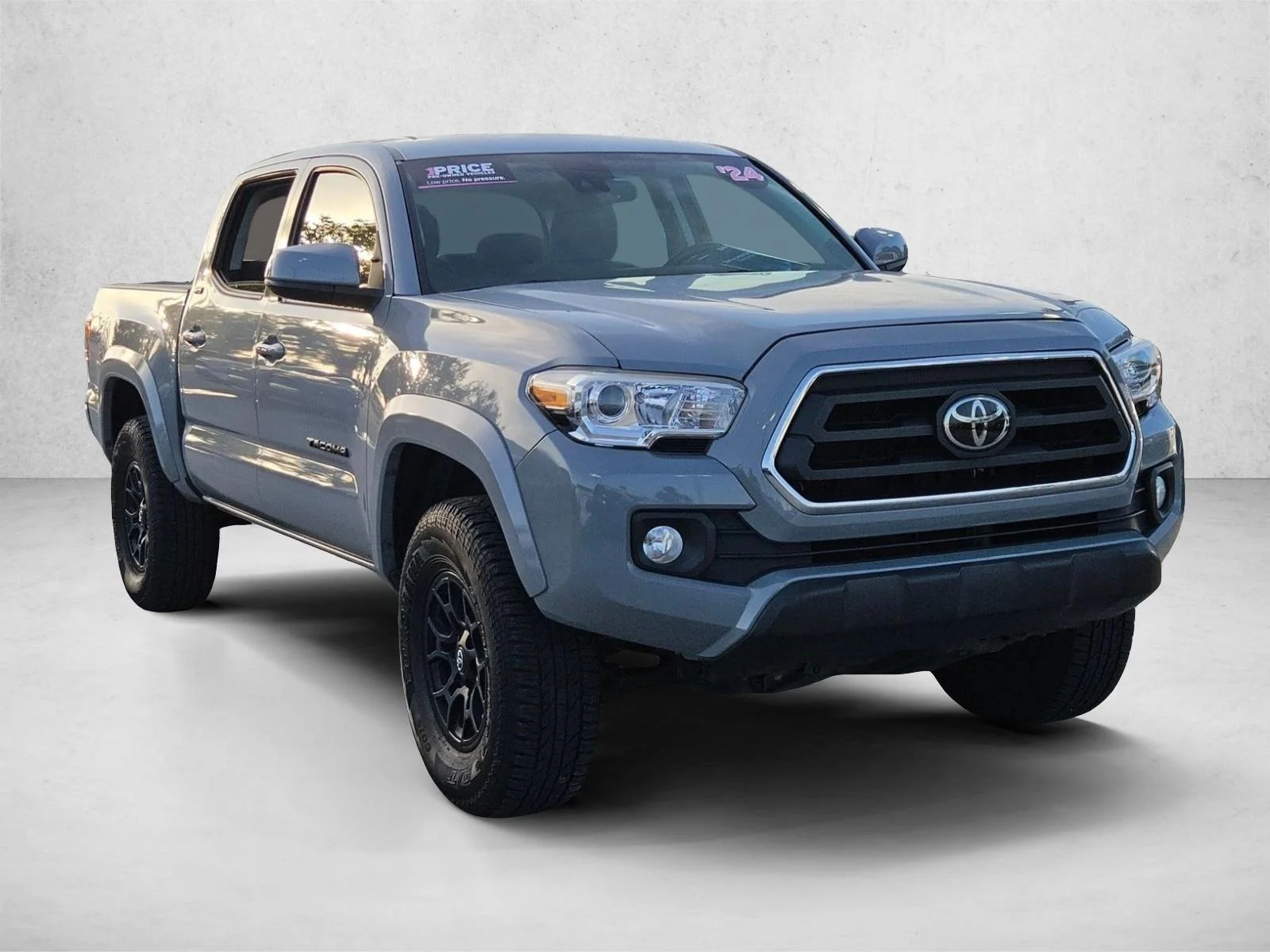 Used 2020 Cement Toyota SR5 image 3