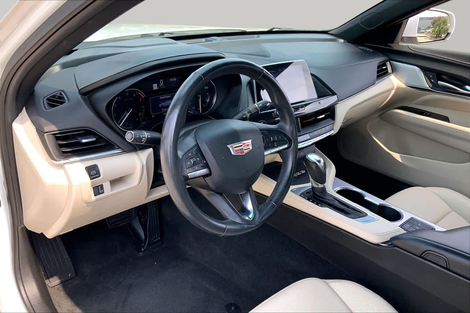 Used 2020 Crystal White Tricoat Cadillac Premium Luxury image 18