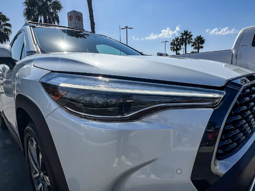 Used 2023 Beige Toyota XLE image 7