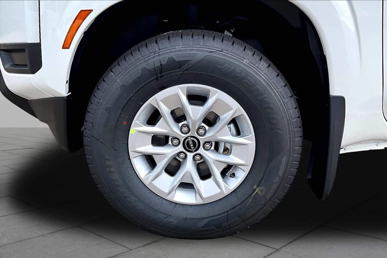 New 2026 Glacier White Nissan S image 9