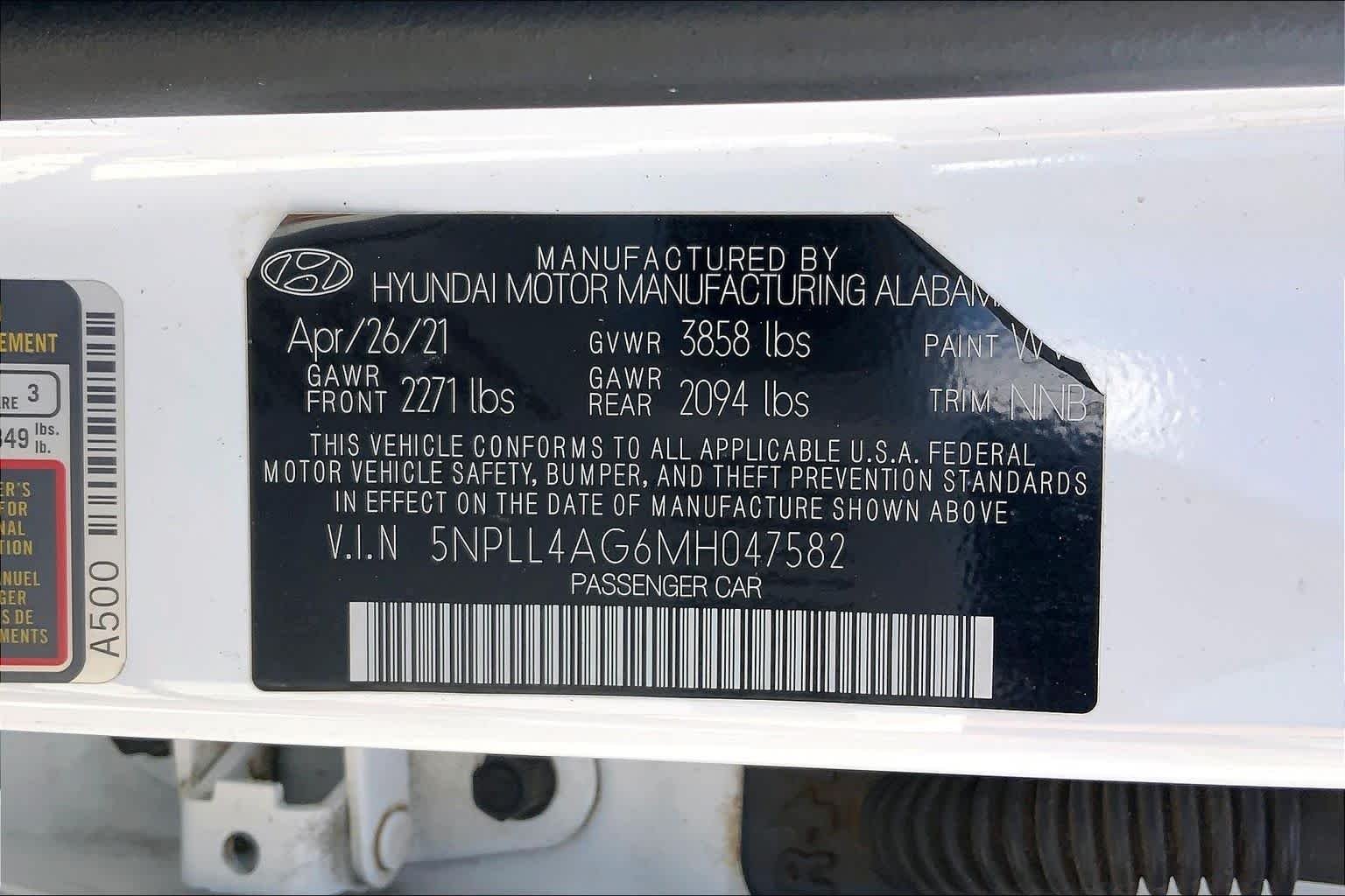 Used 2021 Quartz White Hyundai SE image 37