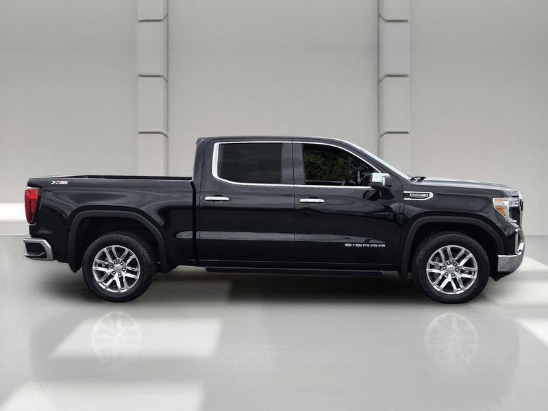 Used 2022 Onyx Black GMC 4WD CREW CAB 147" SLT image 6