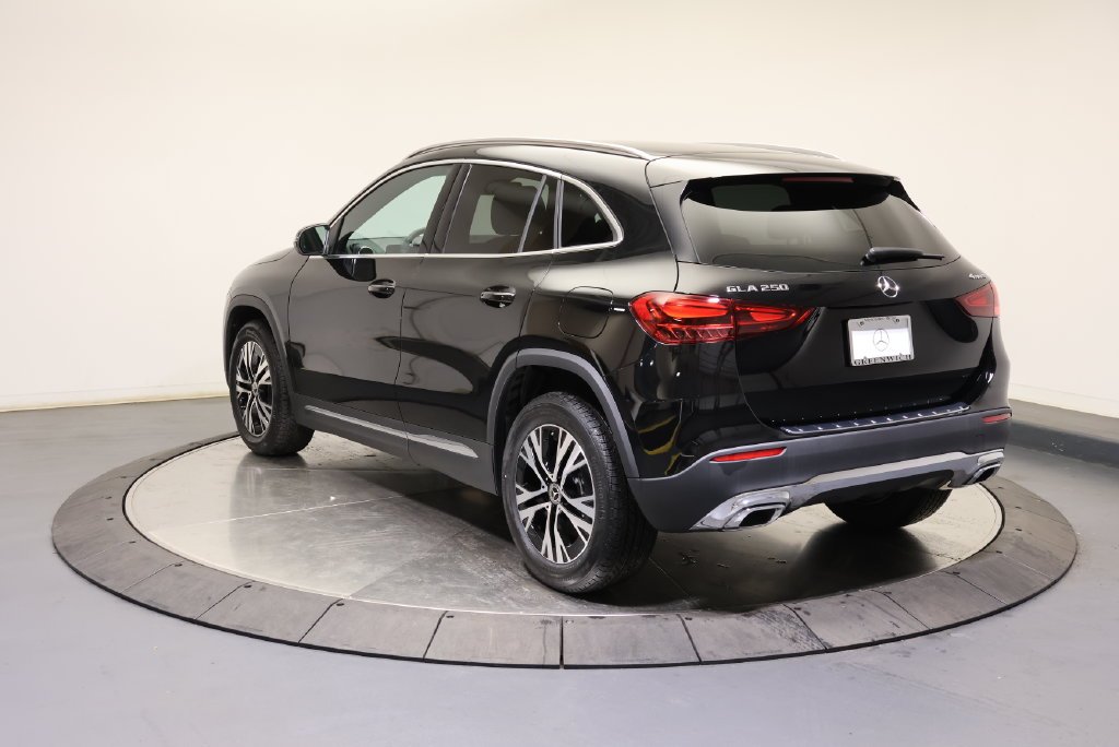 New 2026 Night Black Mercedes-Benz GLA 250 image 3