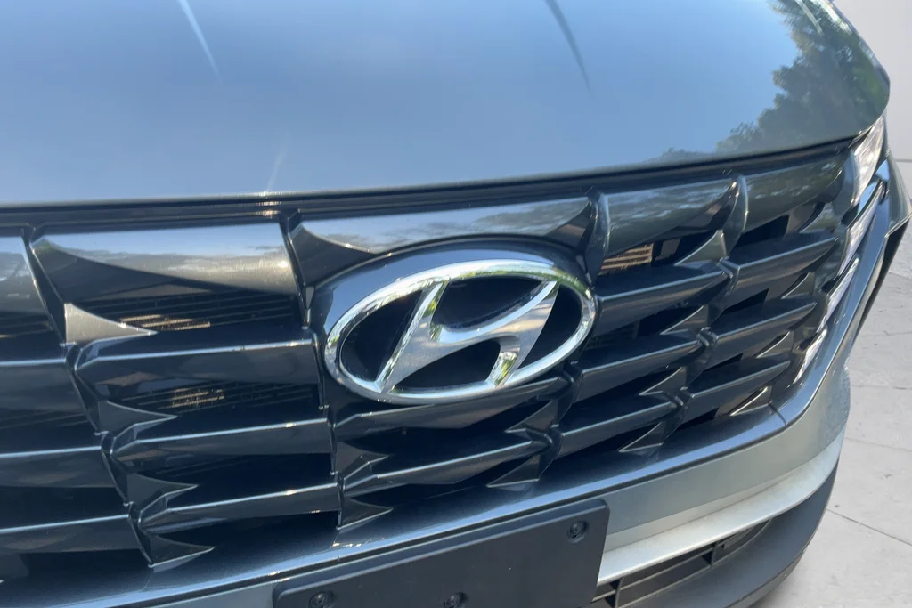 Used 2024 Gray Hyundai SEL image 28
