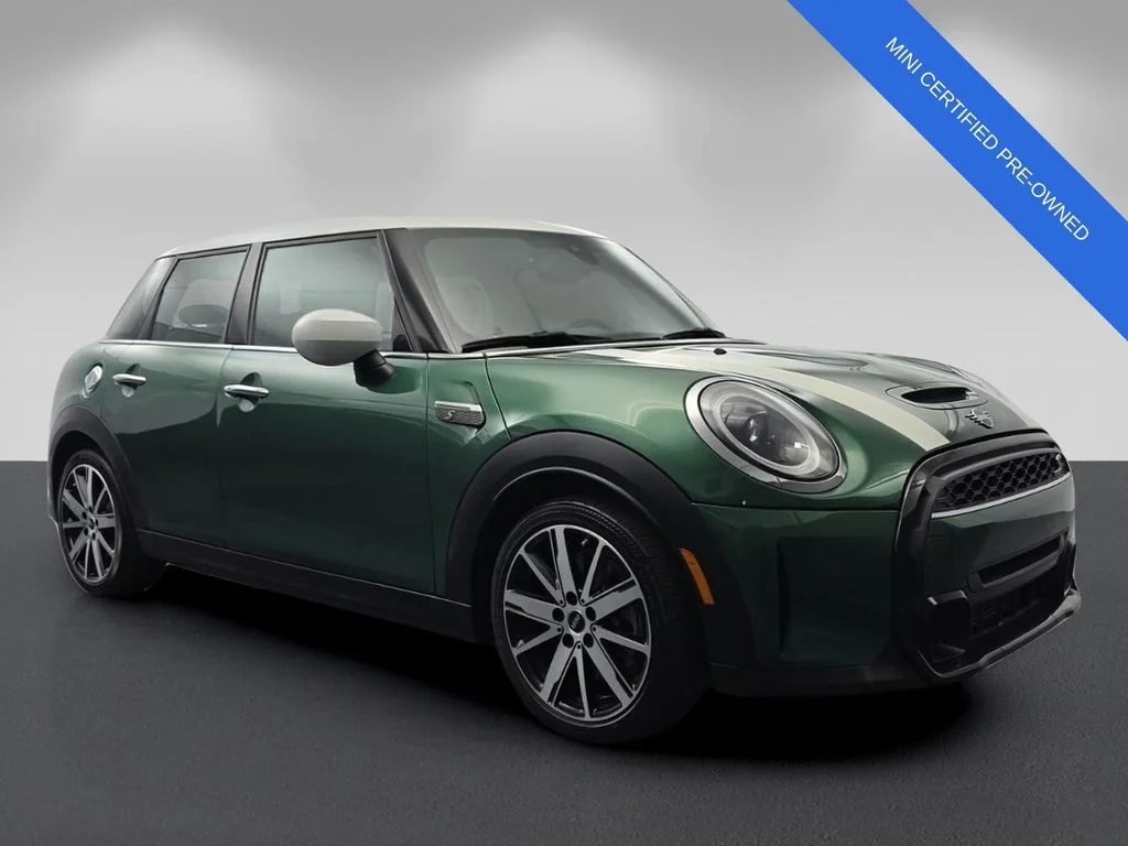 Certified Used 2024 Green MINI Signature image 1