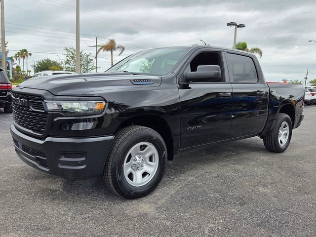 New 2026 Diamond Black Crystal Pearl-Coat Exterior Paint RAM Tradesman image 3