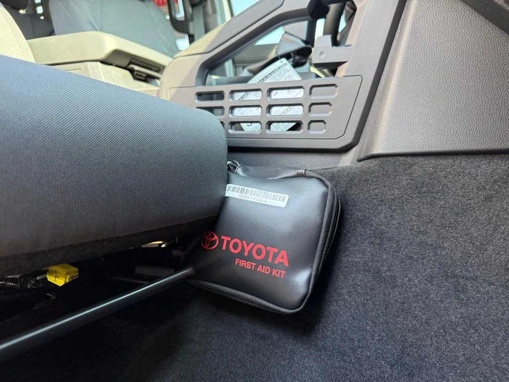 2025 Toyota Tacoma SR5 - Photo 17
