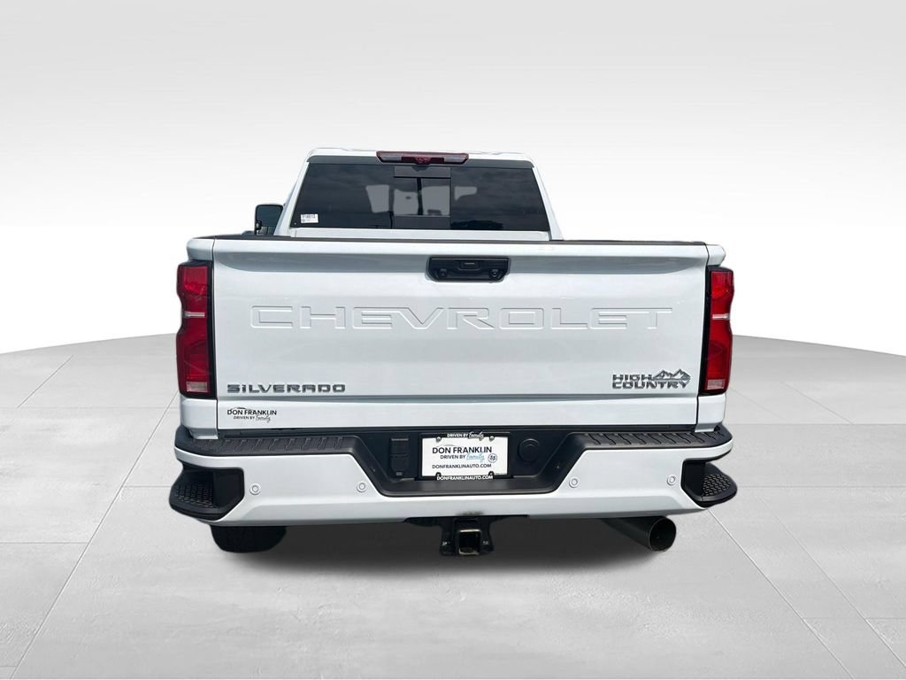 Used 2026 Polar White Tricoat Chevrolet High Country image 4